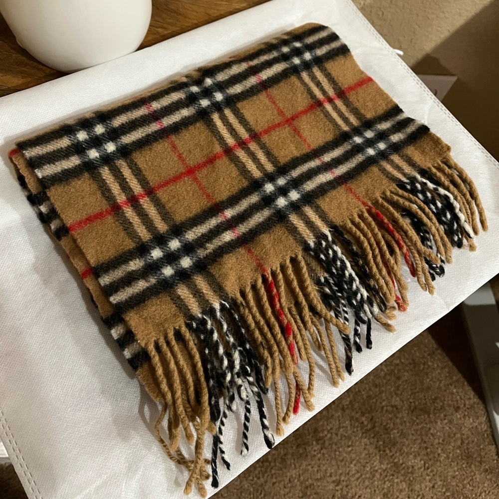 BURBERRYS SCARF